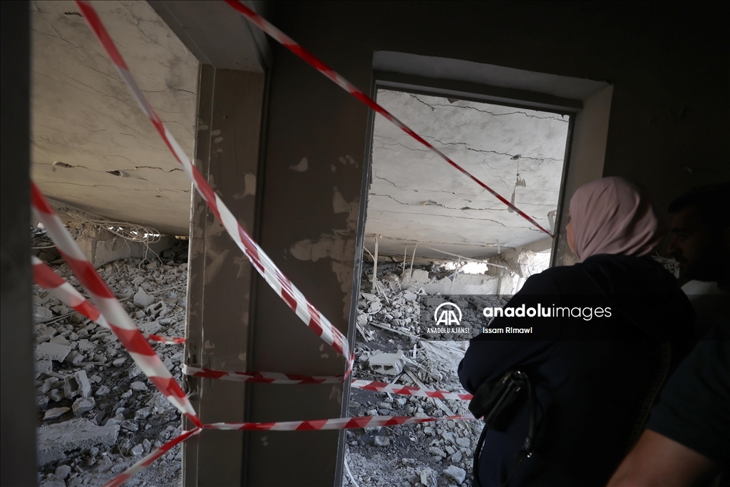 İsrail askerleri, el-Huruşa’nın evini patlattı