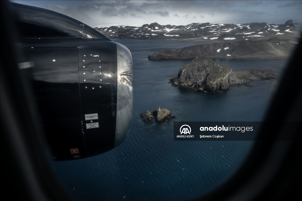 وصول فريق الرحلة العلمية التركية الثامنة إلى القطب الجنوبي