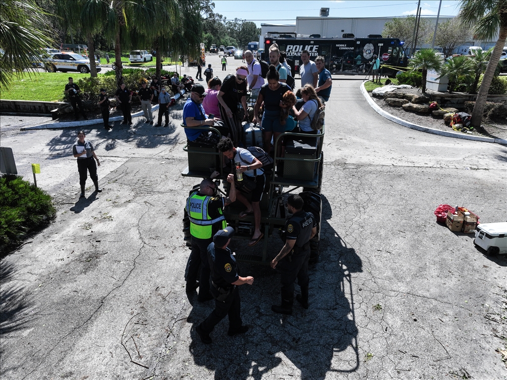 ABD'nin Florida eyaletinde Milton Kasırgası 3 kategorisiyle karaya vurdu