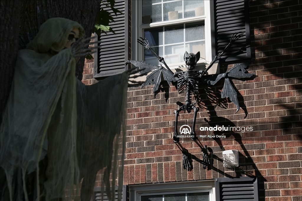 Kanada'da Cadılar Bayramı öncesi ev ve bahçeler dekore edildi