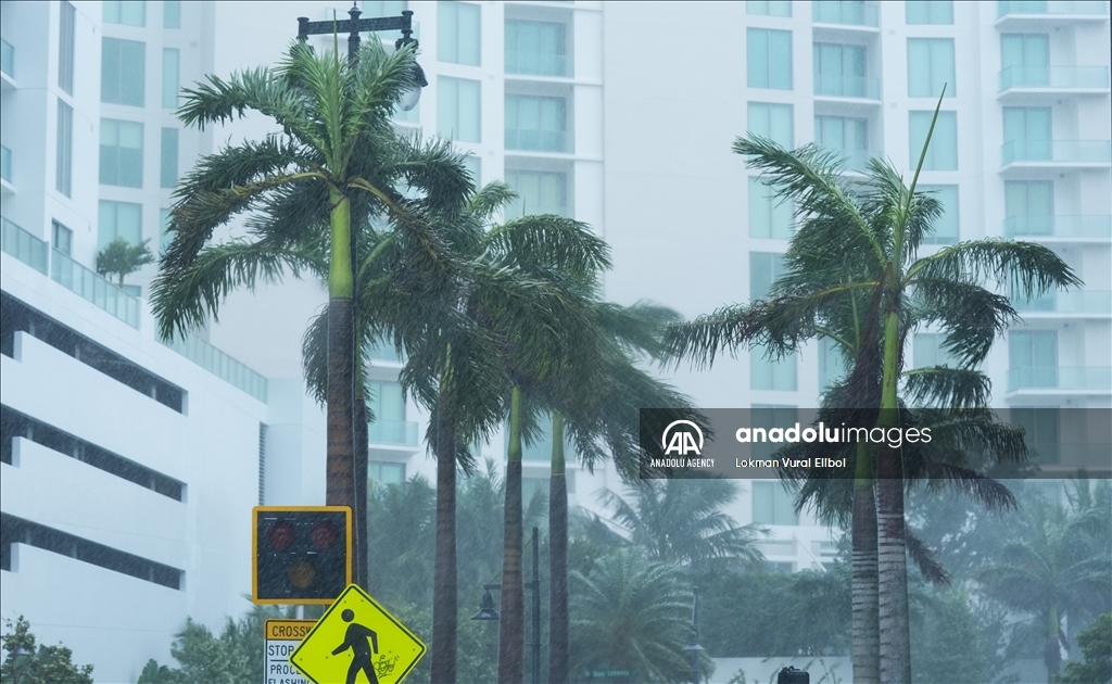 Ураган «Милтон»: США охватила «стихийная катастрофа века"