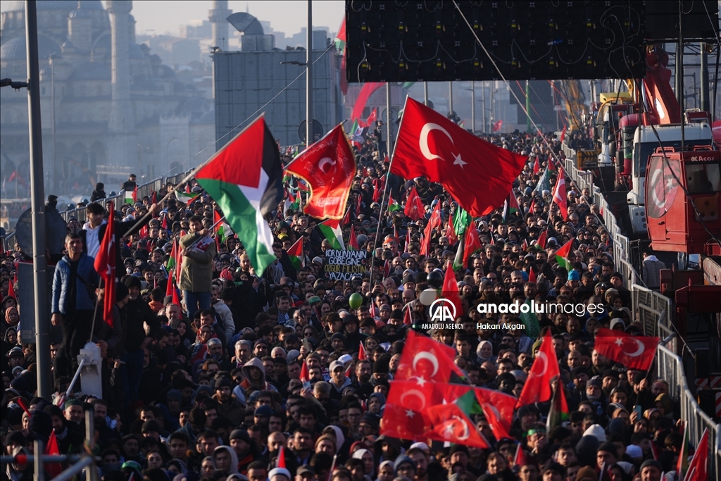 أول أيام 2025.. مئات الآلاف يحتشدون في إسطنبول دعما لفلسطين
