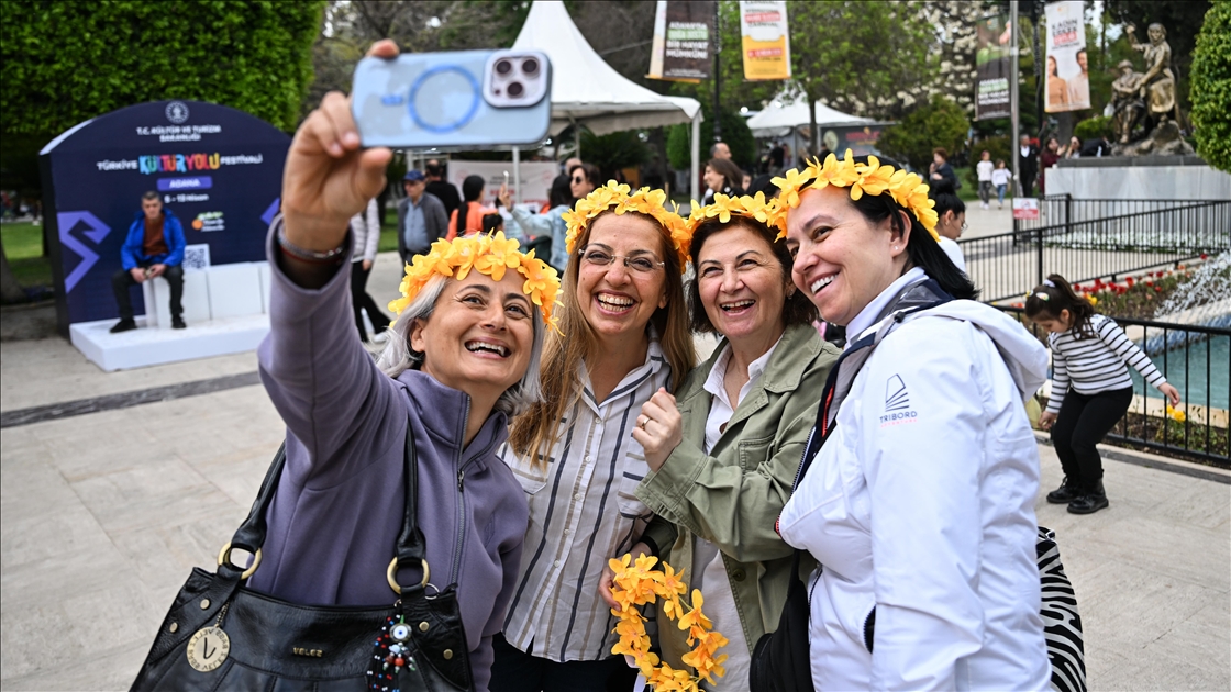 Uluslararası Portakal Çiçeği Karnavalı başladı