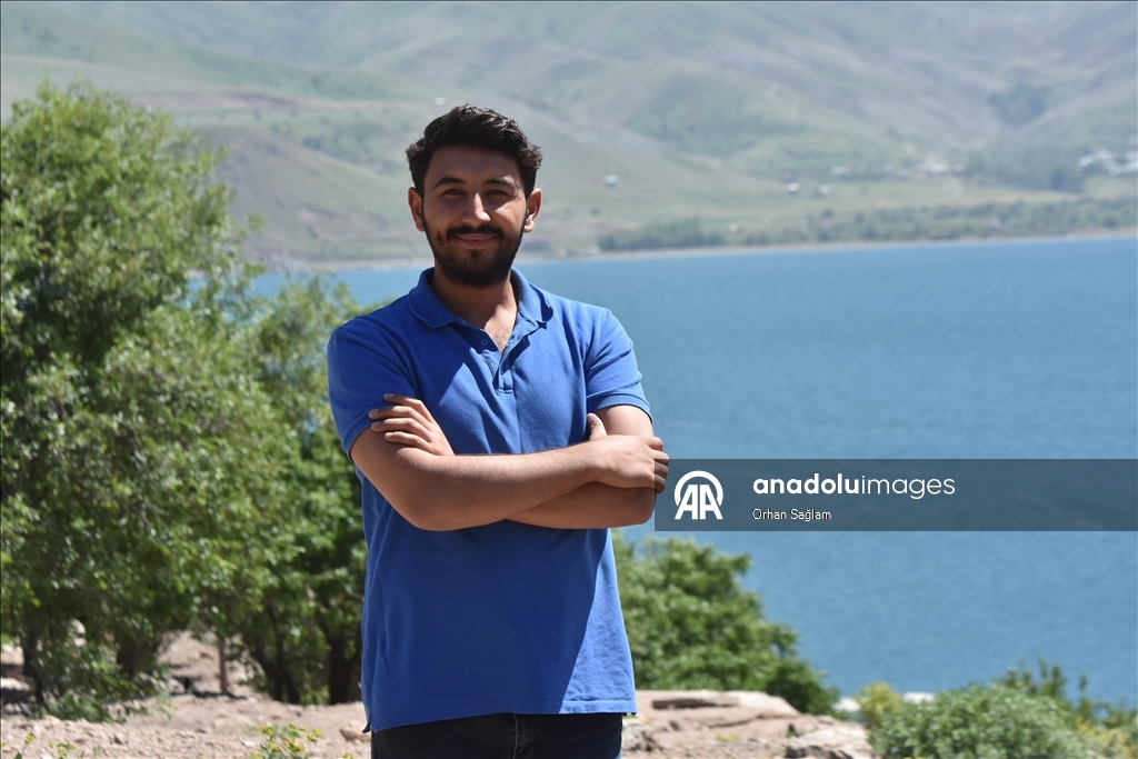 Остров Акдамар на озере Ван привлекает туристов историей и красотой природы