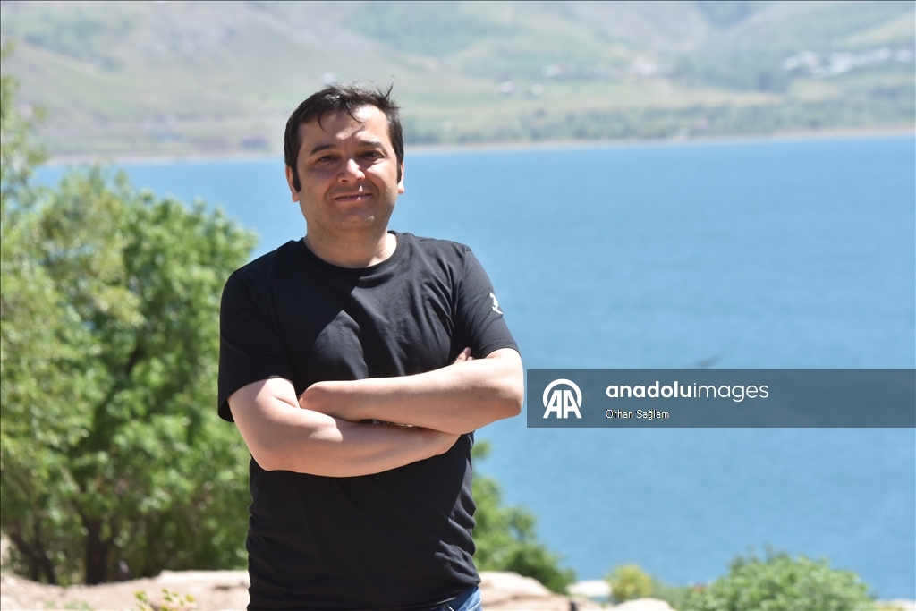 Остров Акдамар на озере Ван привлекает туристов историей и красотой природы