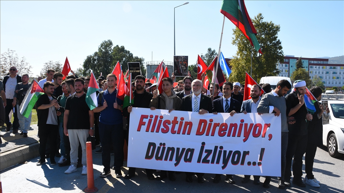 İsrail'in Küresel Sumud Filosu'na saldırısına Türkiye'de protestolar sürüyor