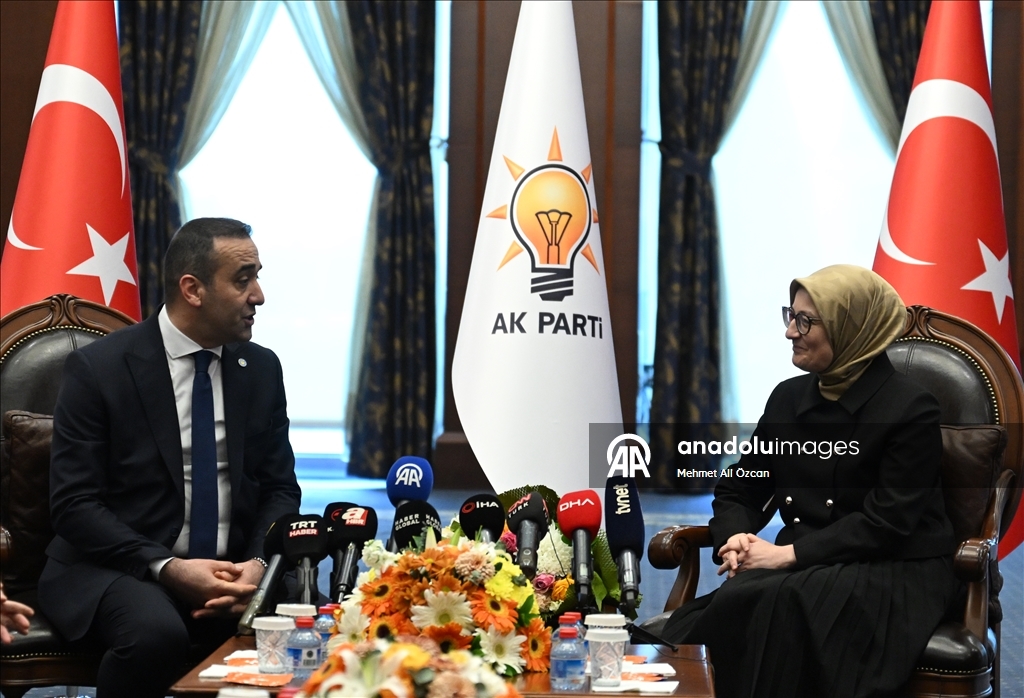 Siyasi partiler arasında bayramlaşma ziyaretleri