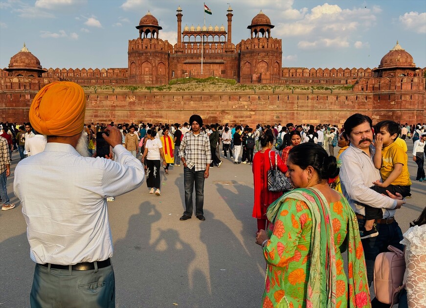 Hindistan'da dünyanın en kapsamlı nüfus sayımı sürecinin başlatıldığı bildirildi
