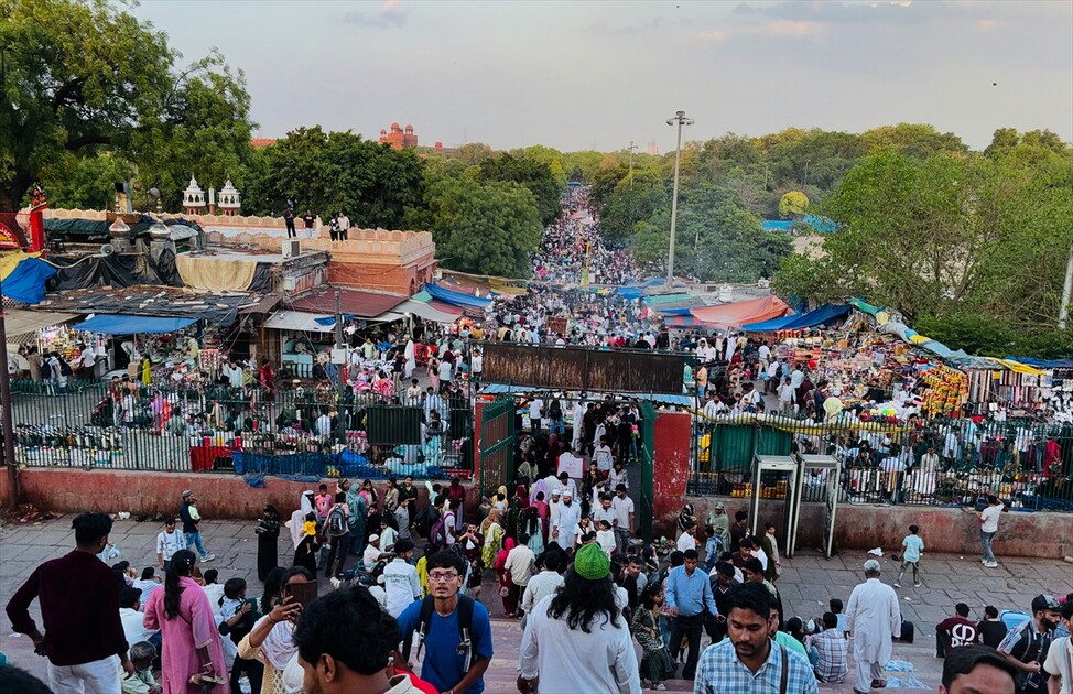 Hindistan'da dünyanın en kapsamlı nüfus sayımı sürecinin başlatıldığı bildirildi