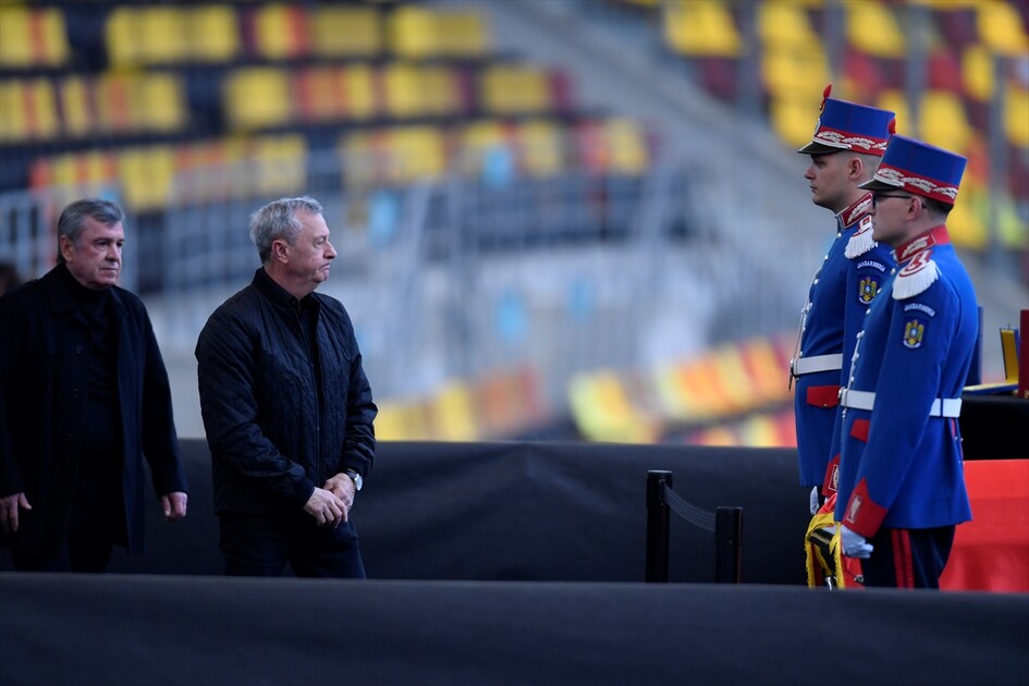 Ünlü teknik direktör Mircea Lucescu için Romanya'da cenaze töreni düzenlendi