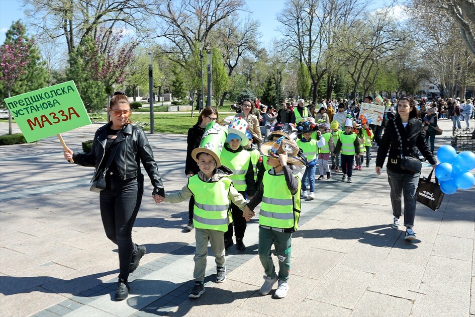 U Nišu održana „Šeširijada“, prolećni karneval dečjih šešira