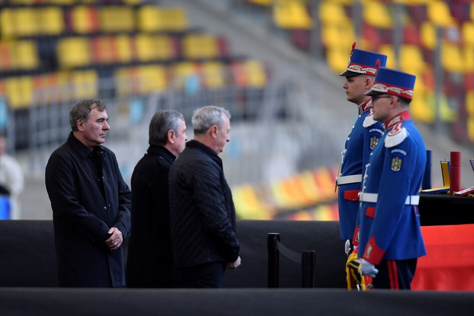 Ünlü teknik direktör Mircea Lucescu için Romanya'da cenaze töreni düzenlendi