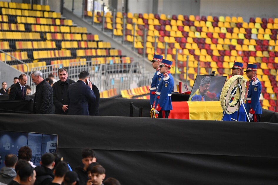 Ünlü teknik direktör Mircea Lucescu için Romanya'da cenaze töreni düzenlendi