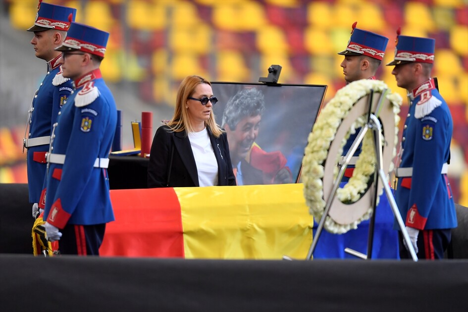Ünlü teknik direktör Mircea Lucescu için Romanya'da cenaze töreni düzenlendi