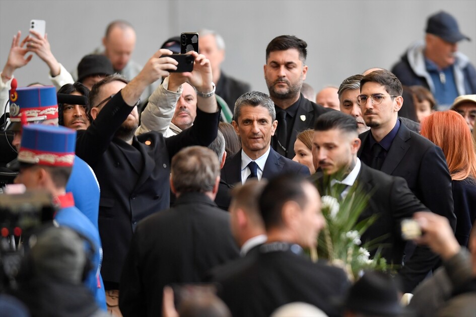 Ünlü teknik direktör Mircea Lucescu için Romanya'da cenaze töreni düzenlendi