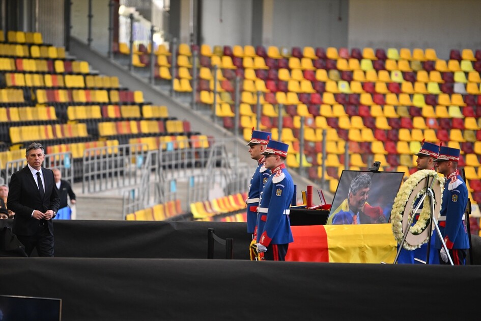 Ünlü teknik direktör Mircea Lucescu için Romanya'da cenaze töreni düzenlendi