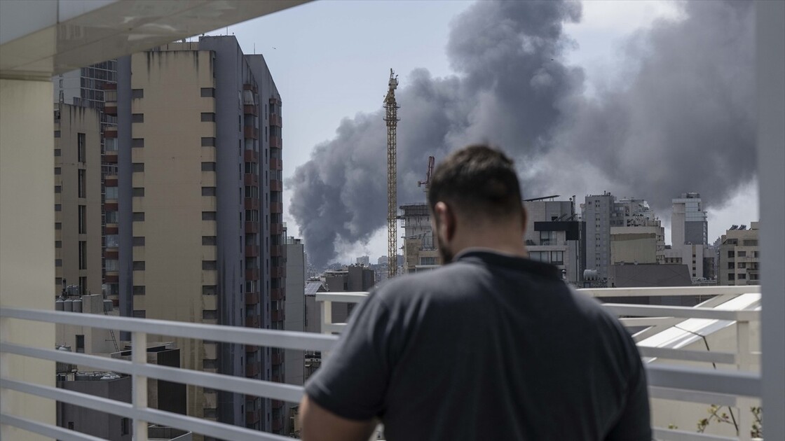 İsrail, Beyrut'un güneyindeki Dahiye bölgesine yönelik saldırılarını sürdürüyor