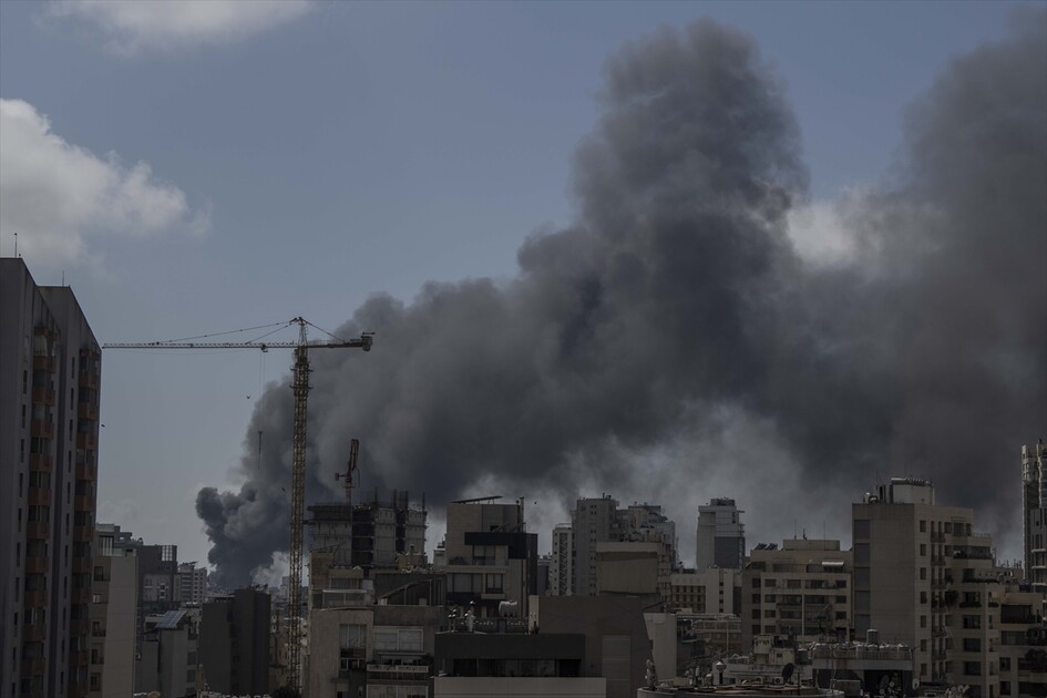 İsrail, Beyrut'un güneyindeki Dahiye bölgesine yönelik saldırılarını sürdürüyor