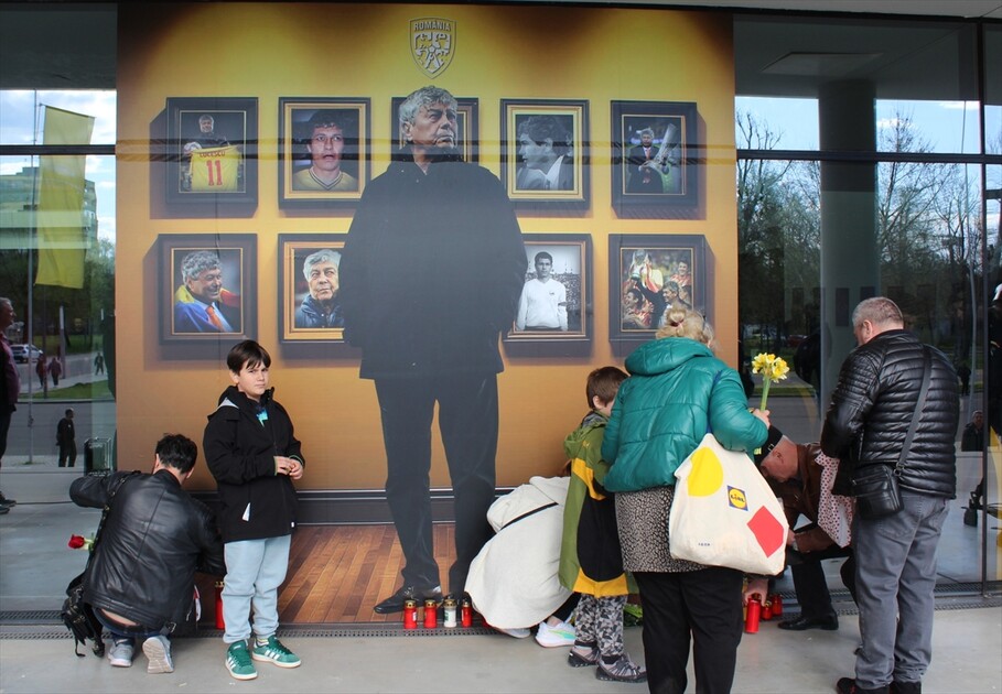 Ünlü teknik direktör Mircea Lucescu için Romanya'da cenaze töreni düzenlendi