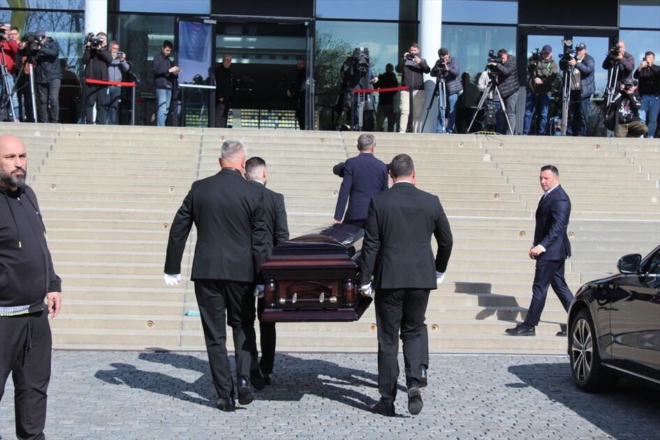 Ünlü teknik direktör Mircea Lucescu için Romanya'da cenaze töreni düzenlendi