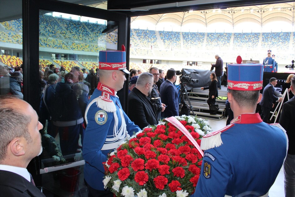Ünlü teknik direktör Mircea Lucescu için Romanya'da cenaze töreni düzenlendi