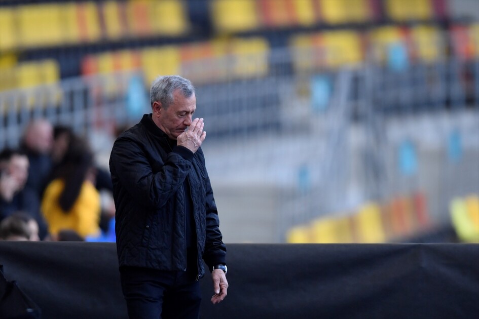 Ünlü teknik direktör Mircea Lucescu için Romanya'da cenaze töreni düzenlendi