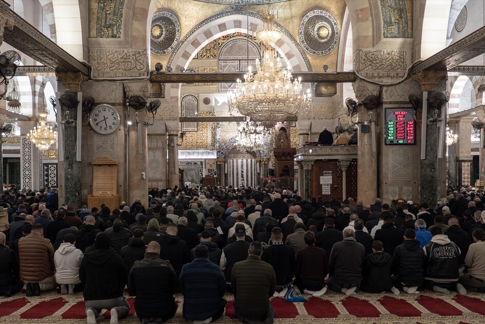 Al-Aqsa Mosque reopens after 40-day closure by Israel