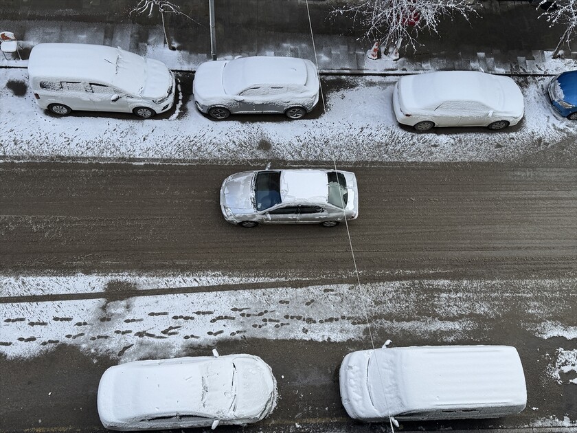 Erzurum'da kar etkili oldu