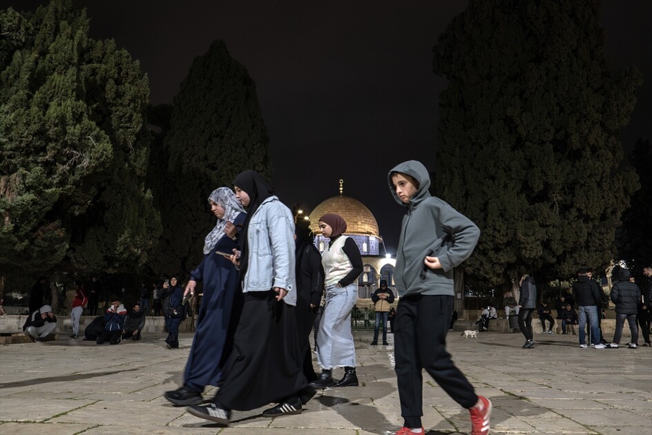 Al-Aqsa Mosque reopens after 40-day closure by Israel