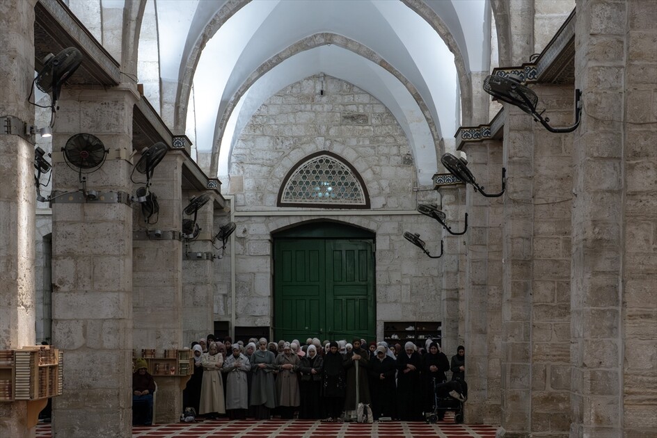 Al-Aqsa Mosque reopens after 40-day closure by Israel