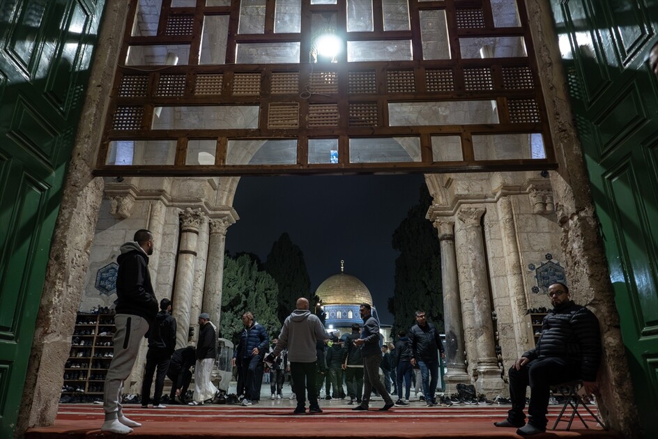 Al-Aqsa Mosque reopens after 40-day closure by Israel