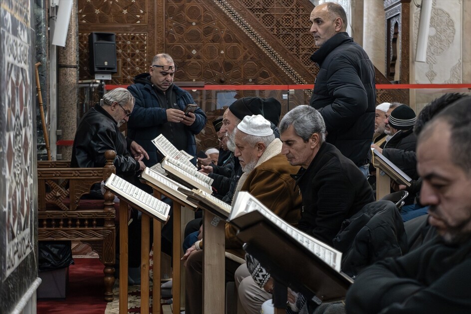Al-Aqsa Mosque reopens after 40-day closure by Israel