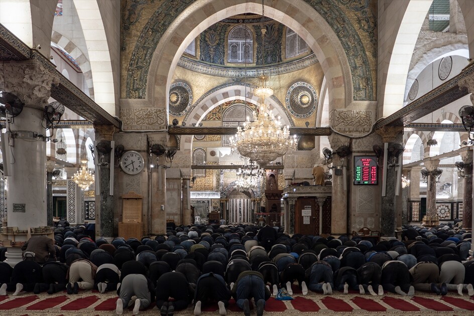 Al-Aqsa Mosque reopens after 40-day closure by Israel