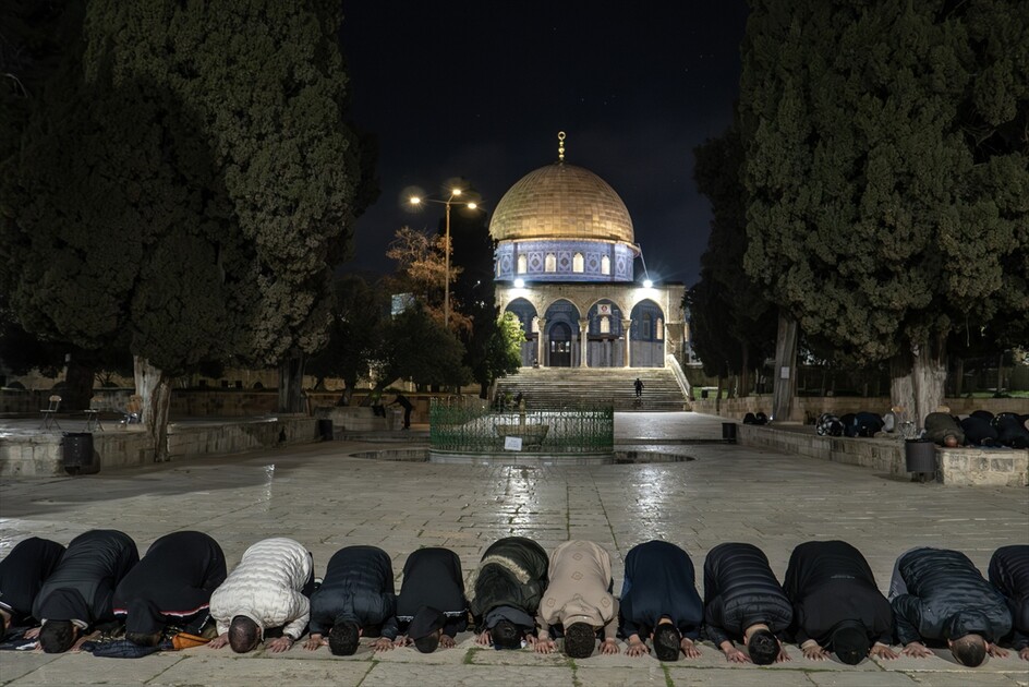 Al-Aqsa Mosque reopens after 40-day closure by Israel