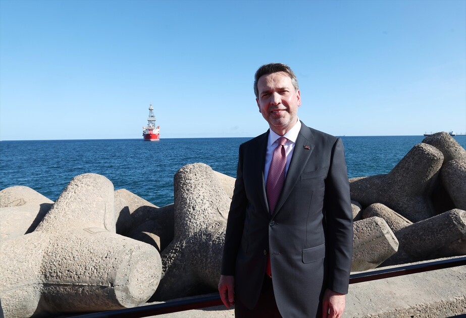 وزير تركي: سفينة