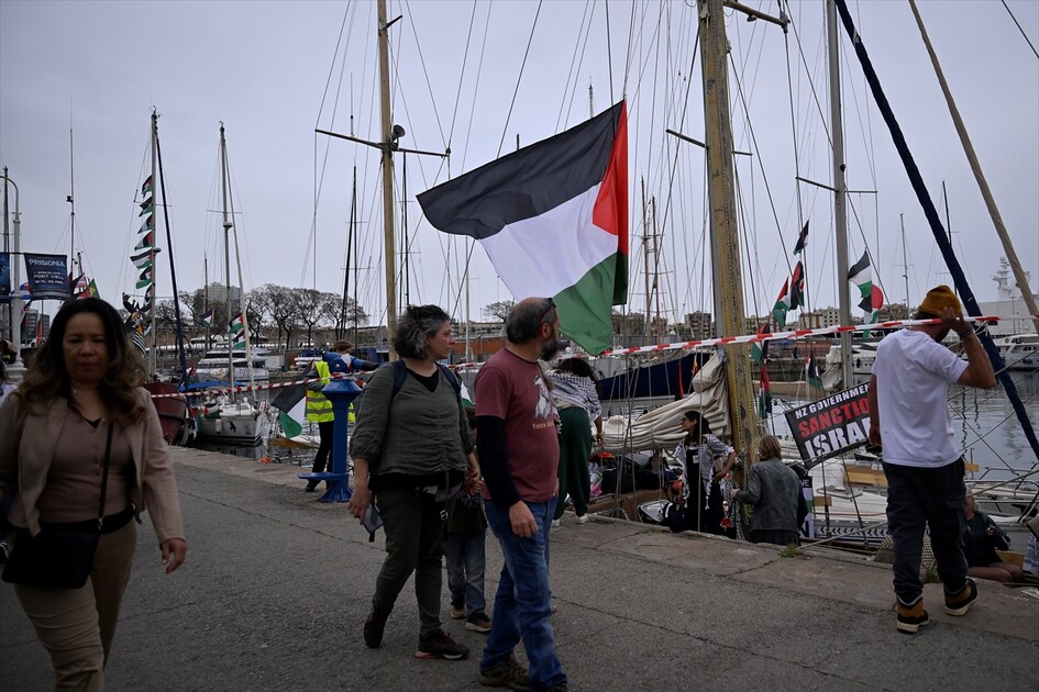 Küresel Sumud Filosu Barselona'dan bu kez iki katı katılımla Gazze'ye doğru yola çıkıyor