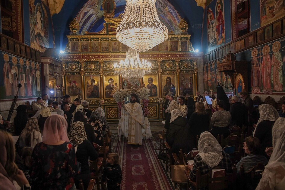 صلوات من قلب المعاناة.. مسيحيو غزة يحيون