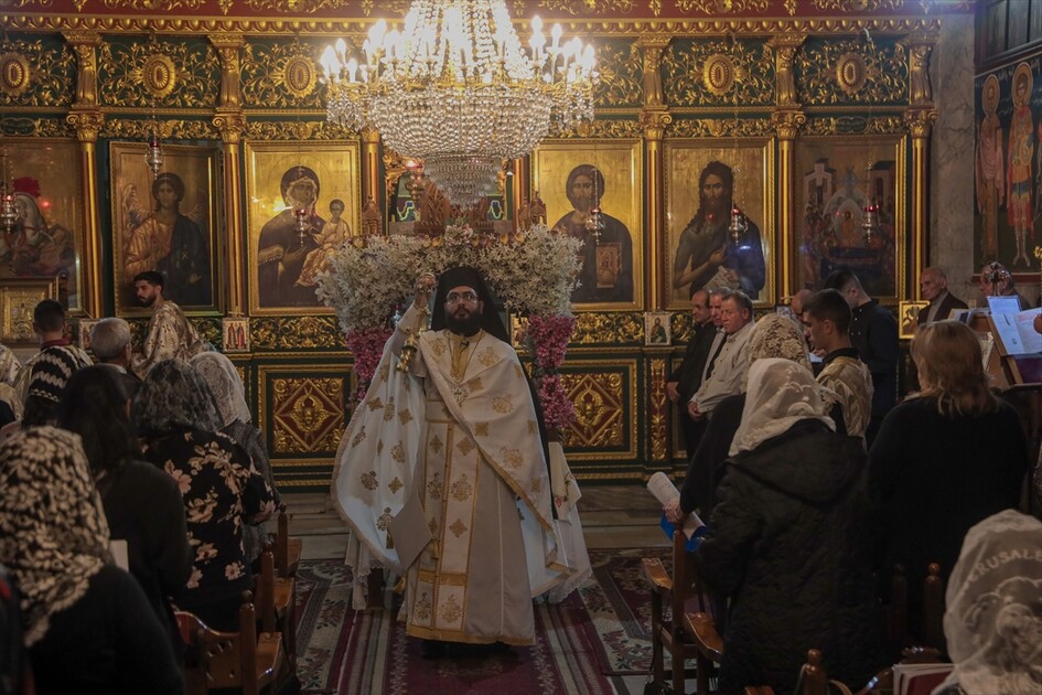 صلوات من قلب المعاناة.. مسيحيو غزة يحيون