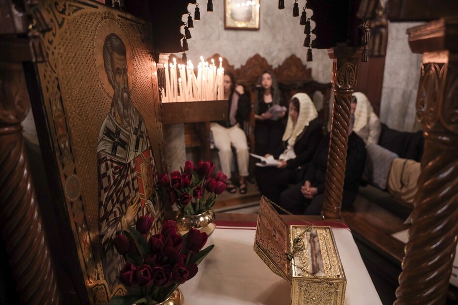 صلوات من قلب المعاناة.. مسيحيو غزة يحيون