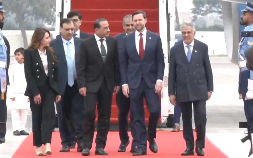 ABD Başkan Yardımcısı Vance ve heyeti İran görüşmeleri için İslamabad'a ulaştı