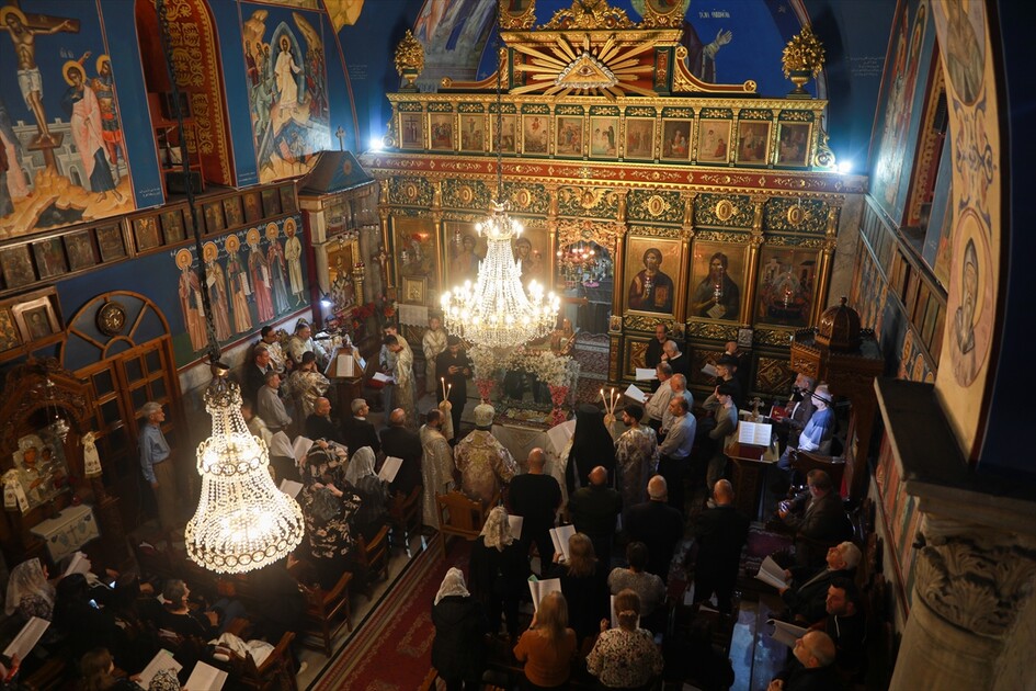 صلوات من قلب المعاناة.. مسيحيو غزة يحيون