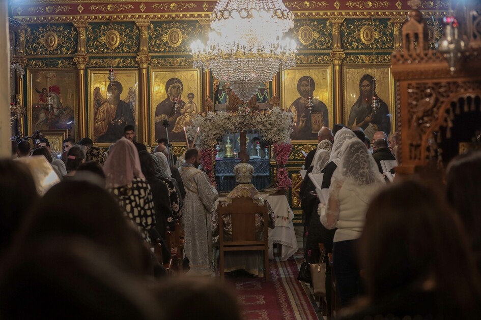 صلوات من قلب المعاناة.. مسيحيو غزة يحيون