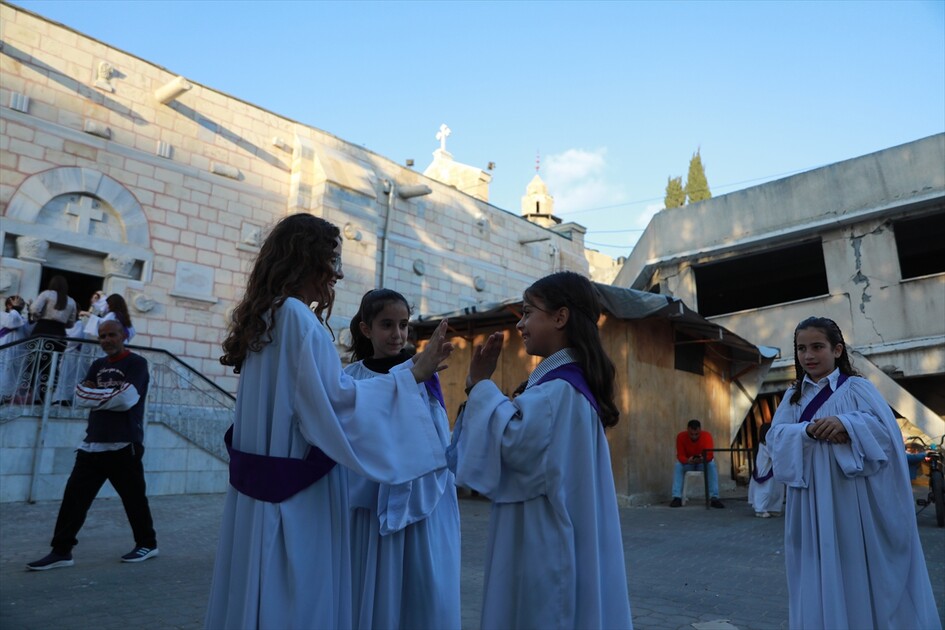 صلوات من قلب المعاناة.. مسيحيو غزة يحيون