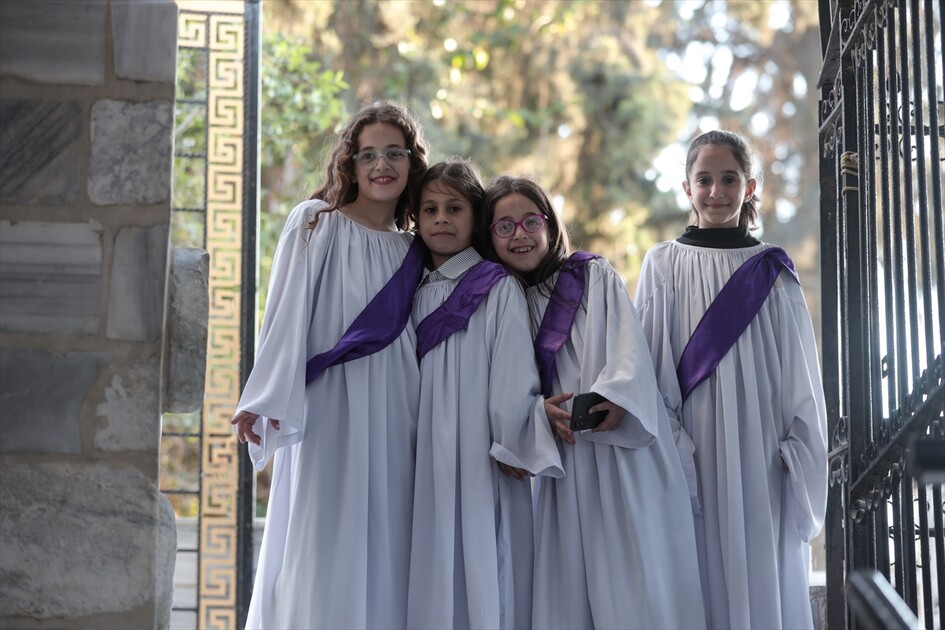 صلوات من قلب المعاناة.. مسيحيو غزة يحيون