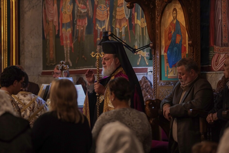 صلوات من قلب المعاناة.. مسيحيو غزة يحيون