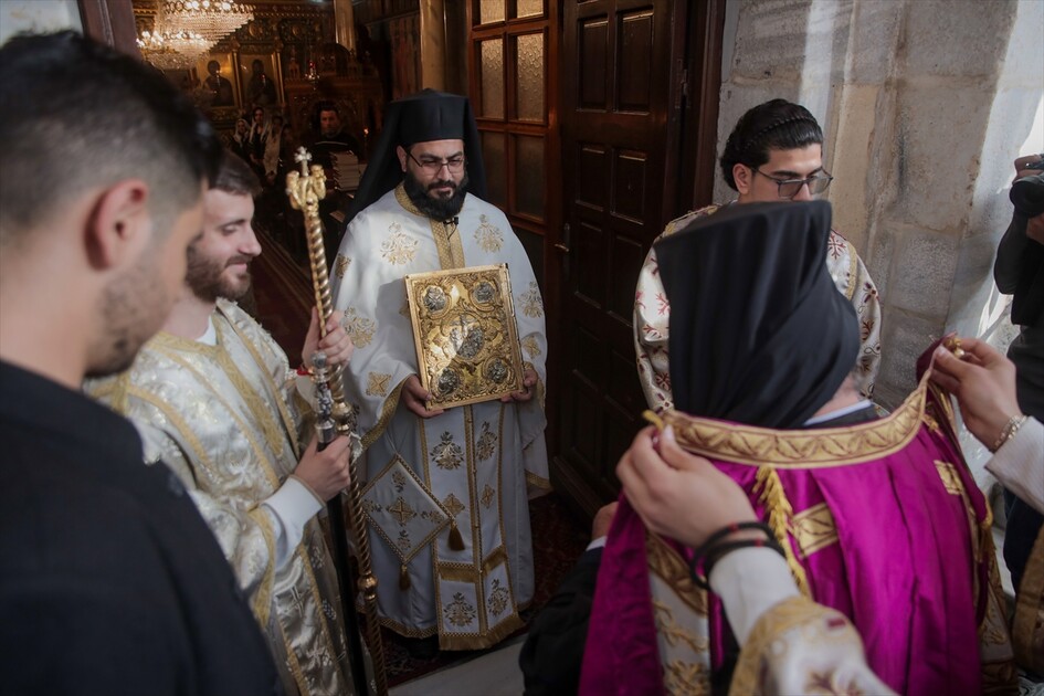 صلوات من قلب المعاناة.. مسيحيو غزة يحيون