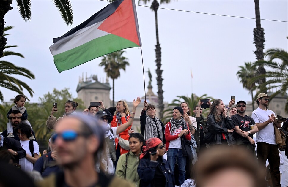 Küresel Sumud Filosu Barselona'dan bu kez iki katı katılımla Gazze'ye doğru yola çıktı