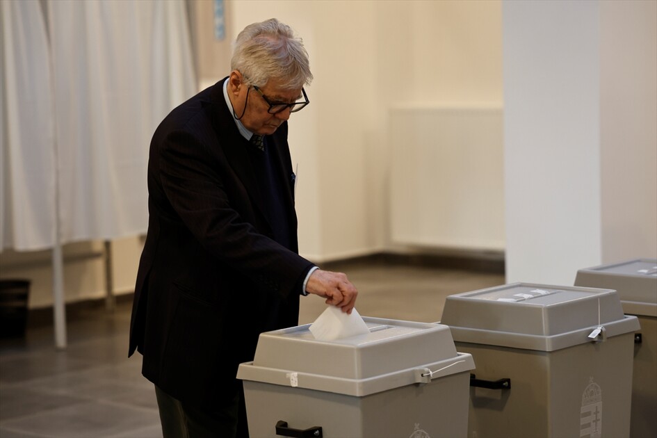 Macaristan genel seçim için sandık başında