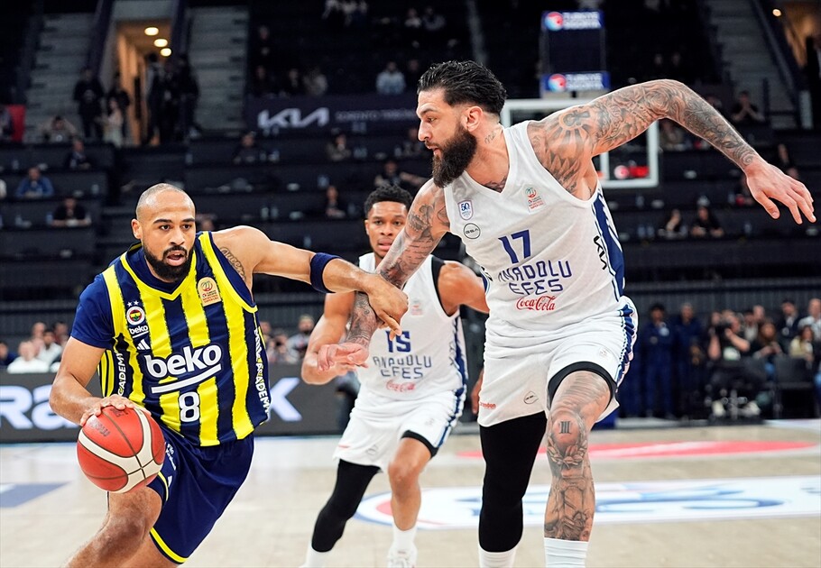Anadolu Efes - Fenerbahçe Beko