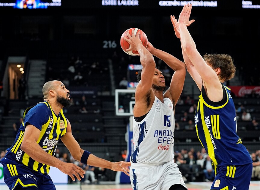 Anadolu Efes - Fenerbahçe Beko
